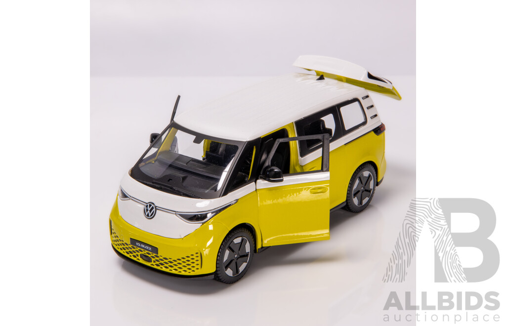 Maisto Special Edition 2023 Volkswagen ID. Buzz Yellow/White 1:24 Scale Model Car - New