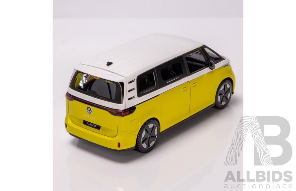 Maisto Special Edition 2023 Volkswagen ID. Buzz Yellow/White 1:24 Scale Model Car - New