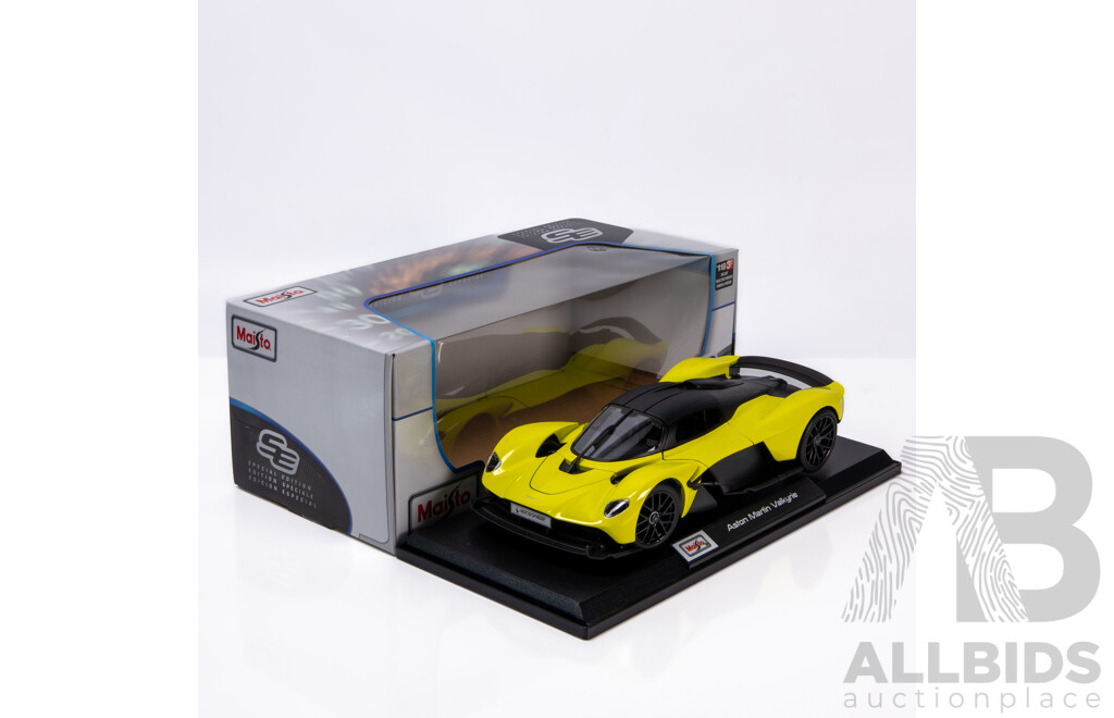 Maisto Special Edition 2021 Aston Martin Valkyrie Yellow Lime Green 1:18 Scale Model Car - New