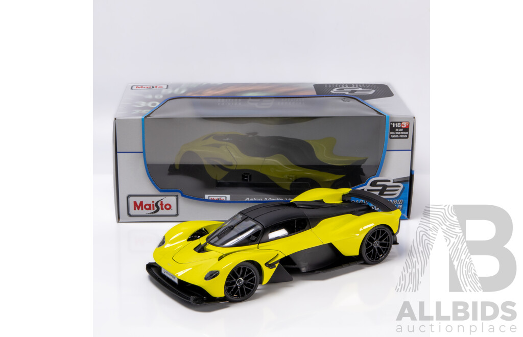Maisto Special Edition 2021 Aston Martin Valkyrie Yellow Lime Green 1:18 Scale Model Car - New