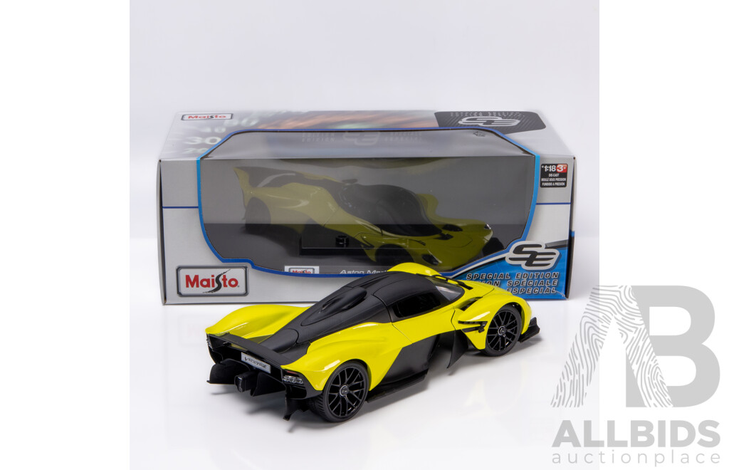 Maisto Special Edition 2021 Aston Martin Valkyrie Yellow Lime Green 1:18 Scale Model Car - New