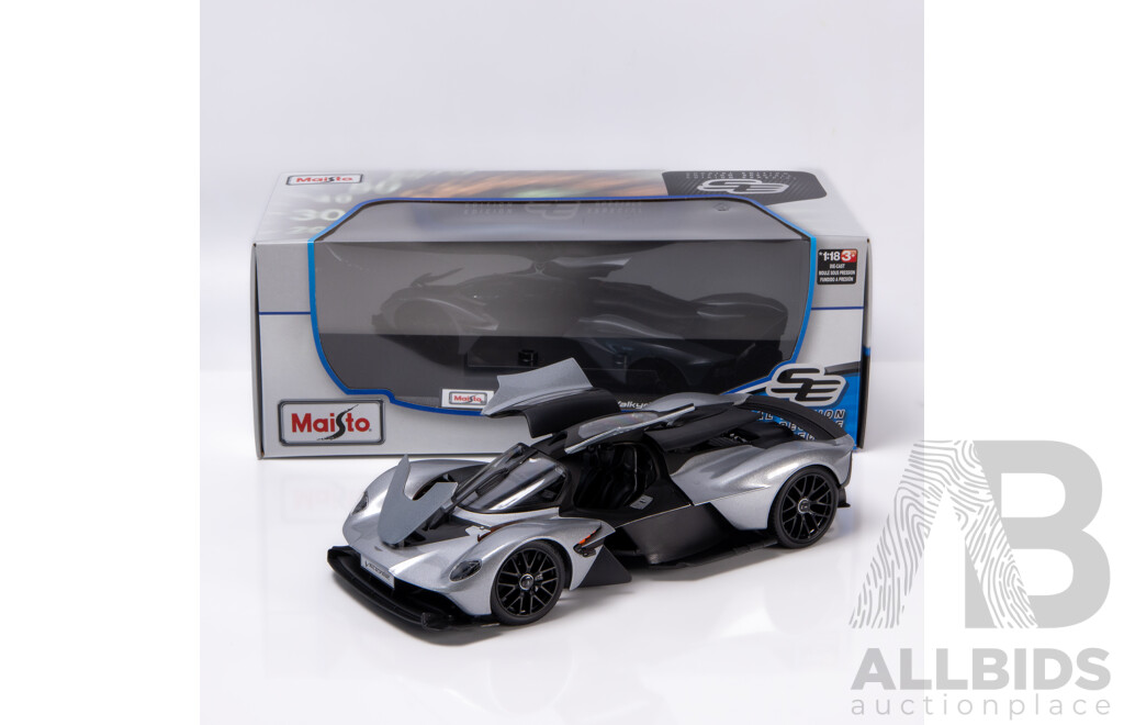 Maisto Special Edition 2021 Aston Martin Valkyrie Metallic Silver / Satin Black 1:18 Scale Model Car - New
