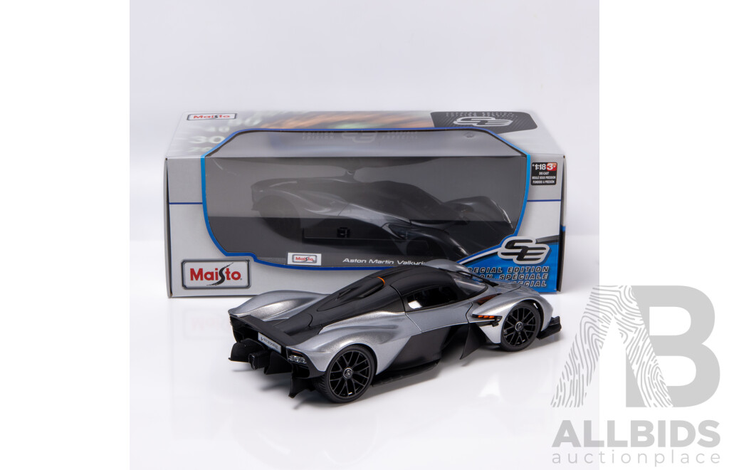 Maisto Special Edition 2021 Aston Martin Valkyrie Metallic Silver / Satin Black 1:18 Scale Model Car - New