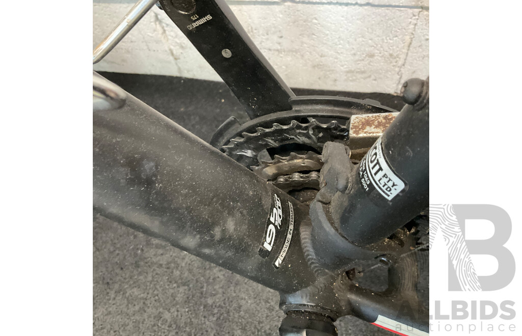 FELT Q820 Bike - 19.5''