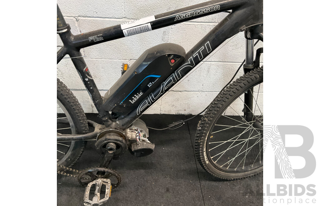 AVANTI Aggressor Bike