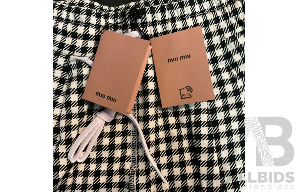 Shorts in Pattern with Logo - Size 36 - Branded MIU MIU