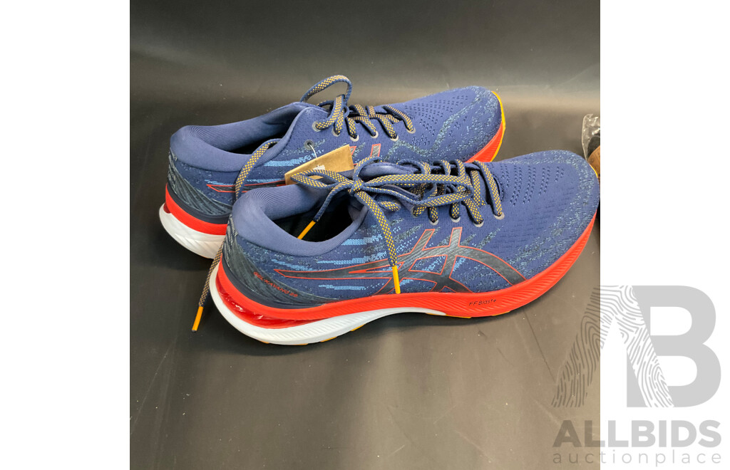 Asics 1011B440 Mens Gel Kayano 29 Deep Ocean Cherry Tomato - Size 27.5cm with 3 Pairs Size M Socks