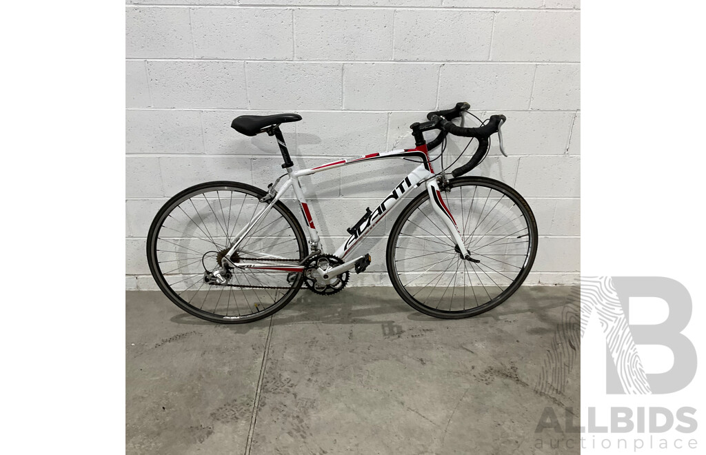 AVANTI Giro1 Bike - Size M (55cm)