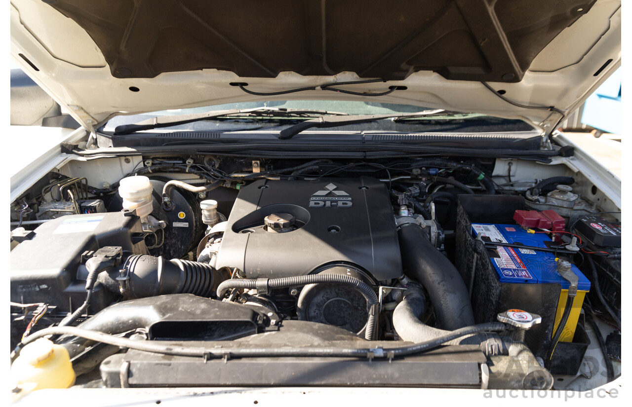 1/2012 Mitsubishi Triton GLX (4x4) MN MY12 C/Chas Solid White Turbo Diesel 2.5L