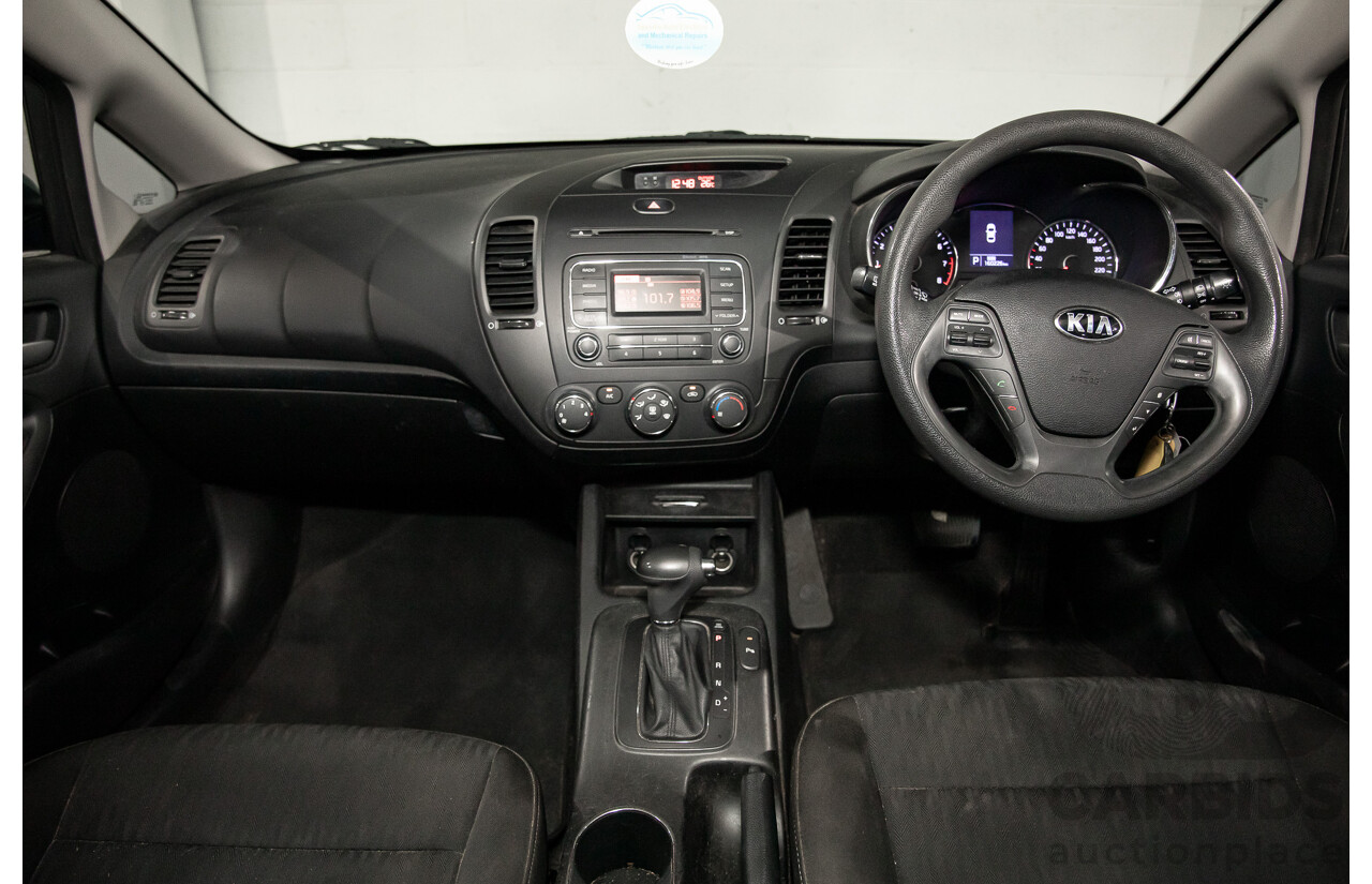 09/2015 Kia Cerato S (FWD) YD MY15 5d Hatchback Silky Silver Metallic 1.8L