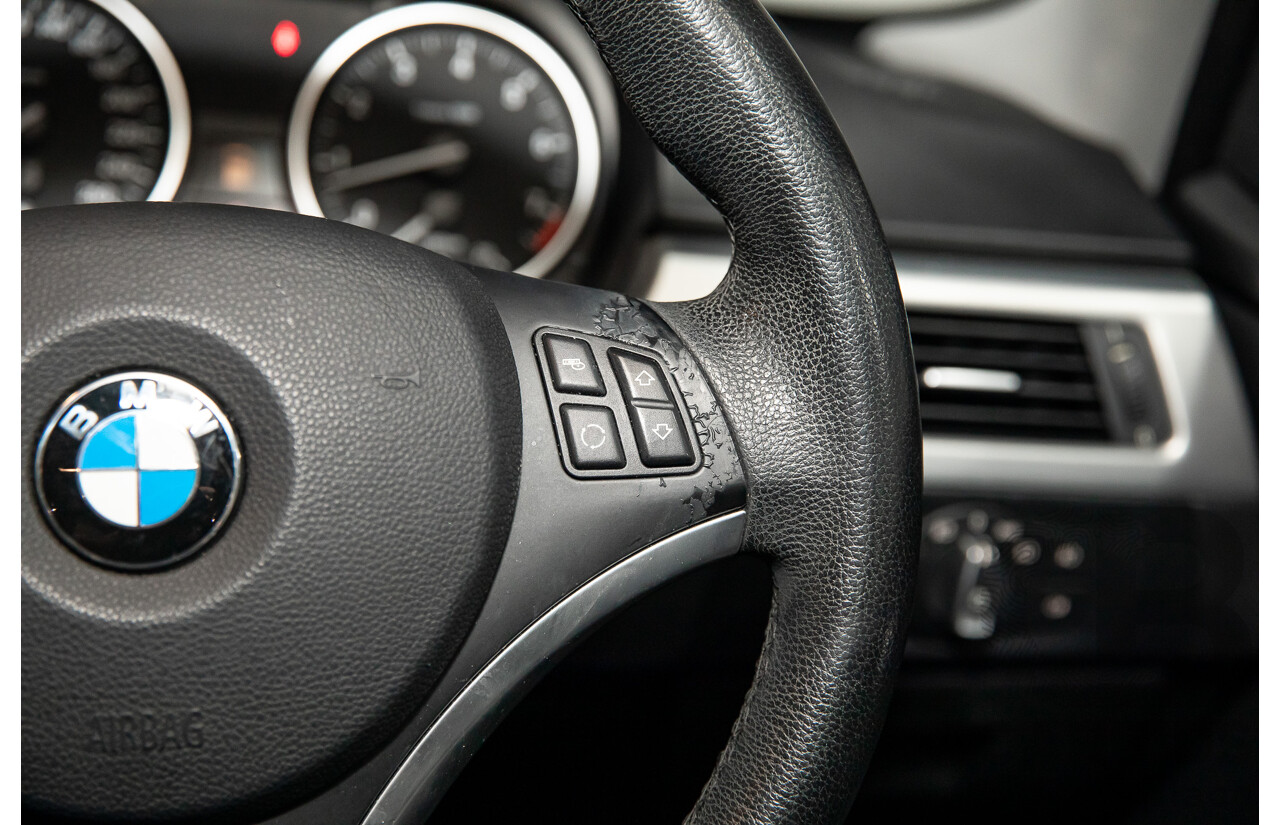 5/2009 BMW 325i E90 MY09 4d Sedan Titanium Silver Metallic 2.5L