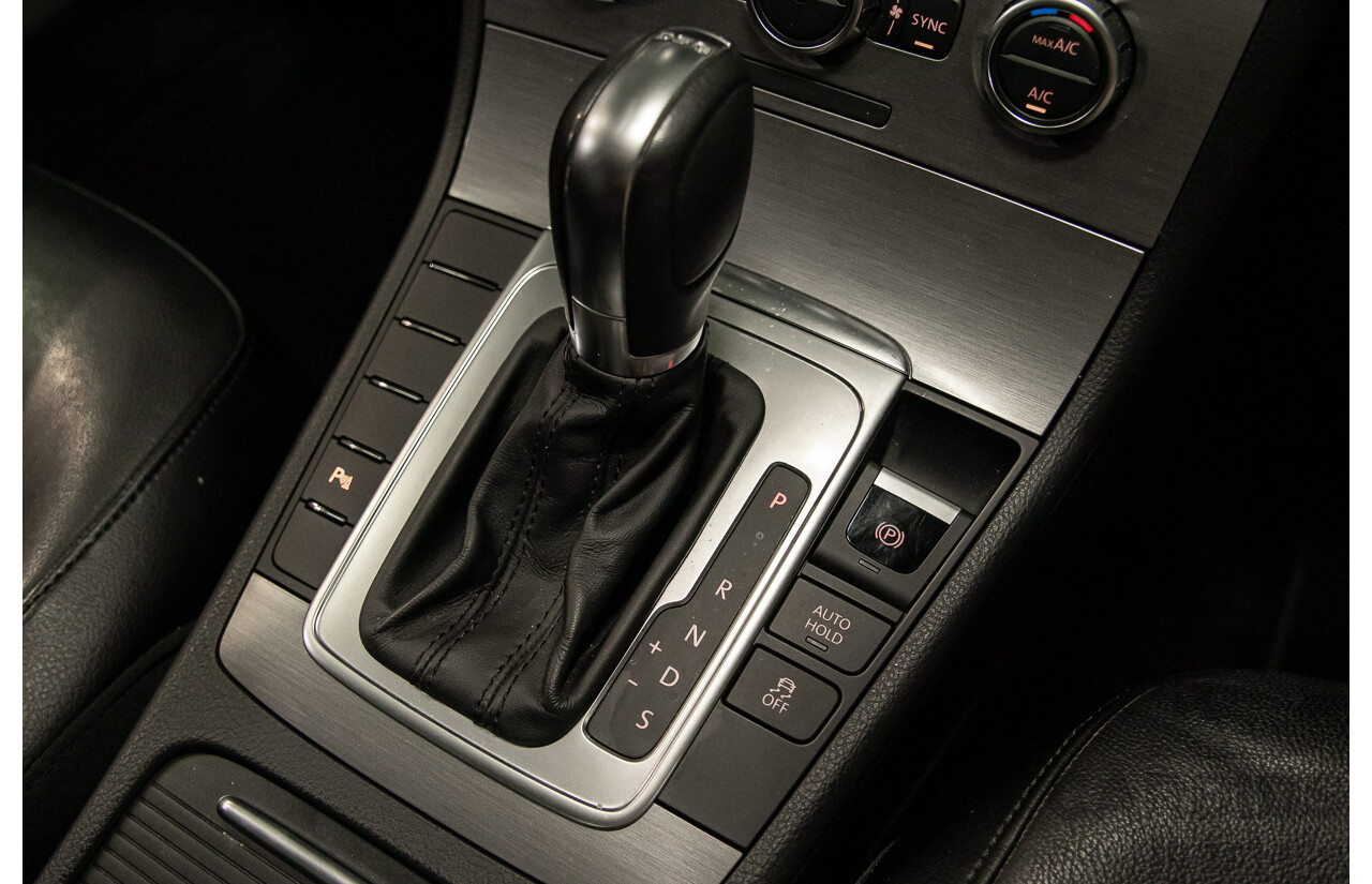 7/2014 Volkswagen Passat 118 TSI 3C MY14.5 4d Sedan Night Blue Metallic Turbo 1.8L