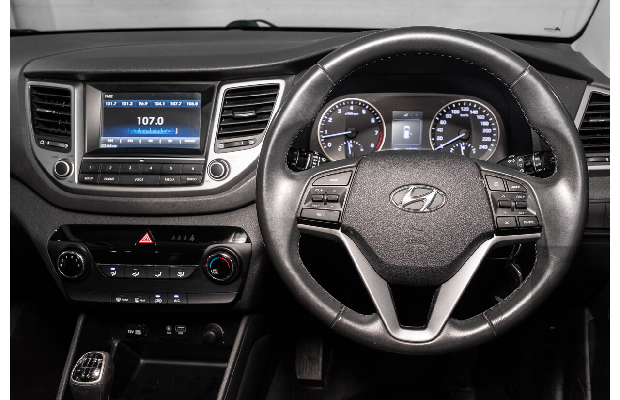 03/2017 Hyundai Tucson Active X (FWD) TL 4D Wagon Pure White 2.0L