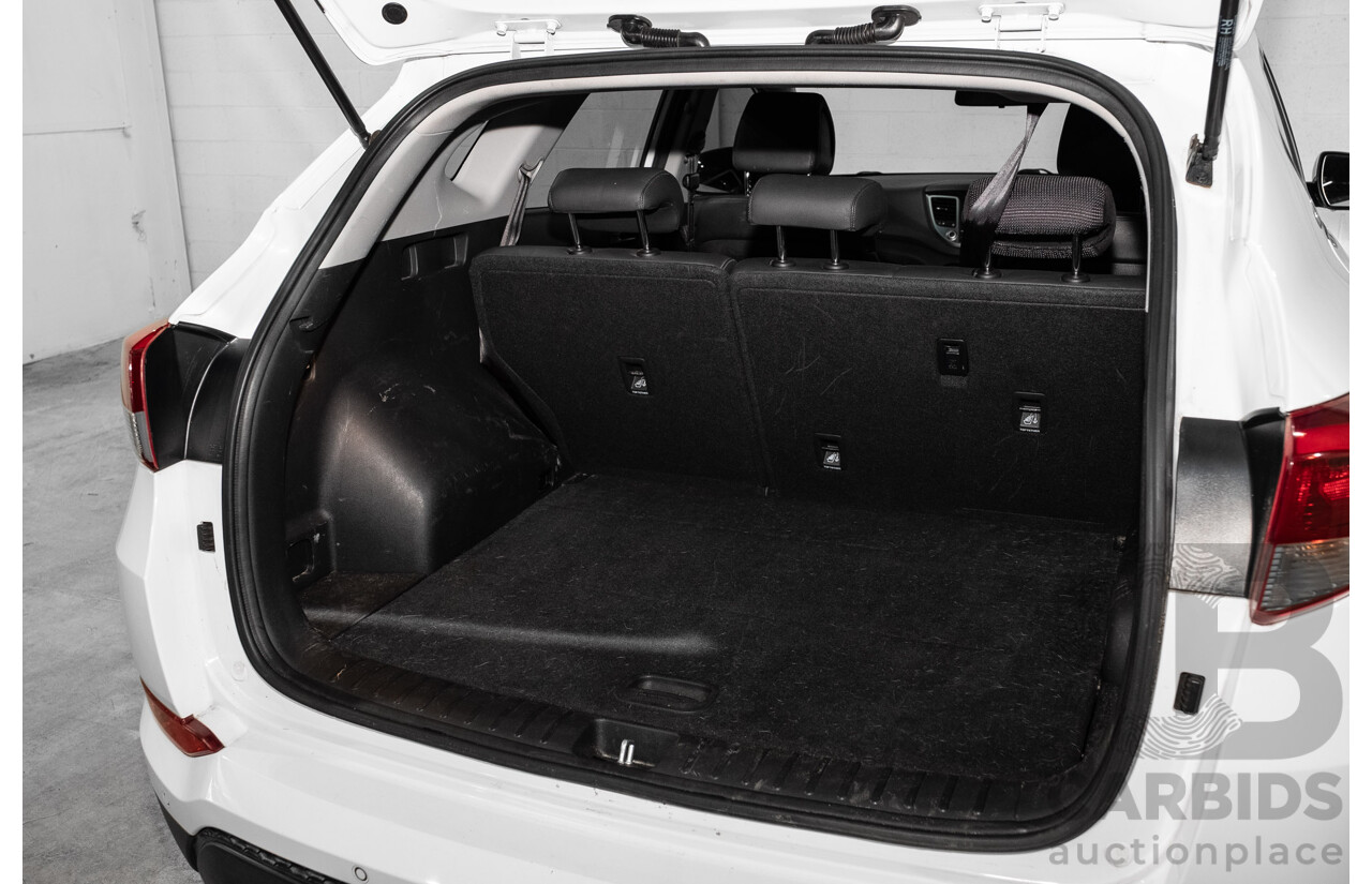 03/2017 Hyundai Tucson Active X (FWD) TL 4D Wagon Pure White 2.0L