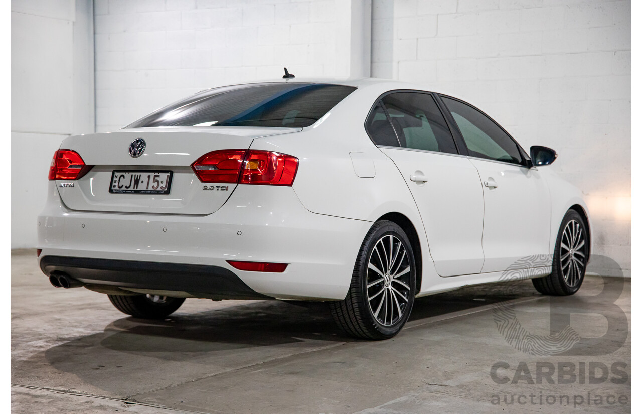 11/2012 Volkswagen Jetta 147 TSI Highline 1KM MY13 4d Sedan Candy White Turbo 2.0L