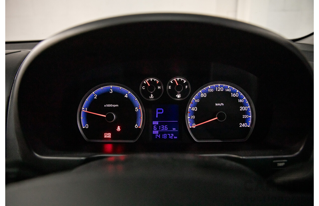 6/2009 Hyundai i30 SX 1.6 CRDi FD MY09 5d Hatchback Vivid Blue Turbo Diesel 1.6L