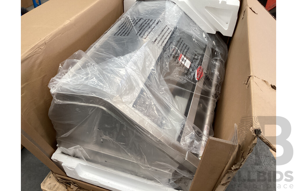 BeefEater 7000 Premium 5-Burner Built-In BBQ (BBF7655SA) - Stainless Steel  - ORP $3,999