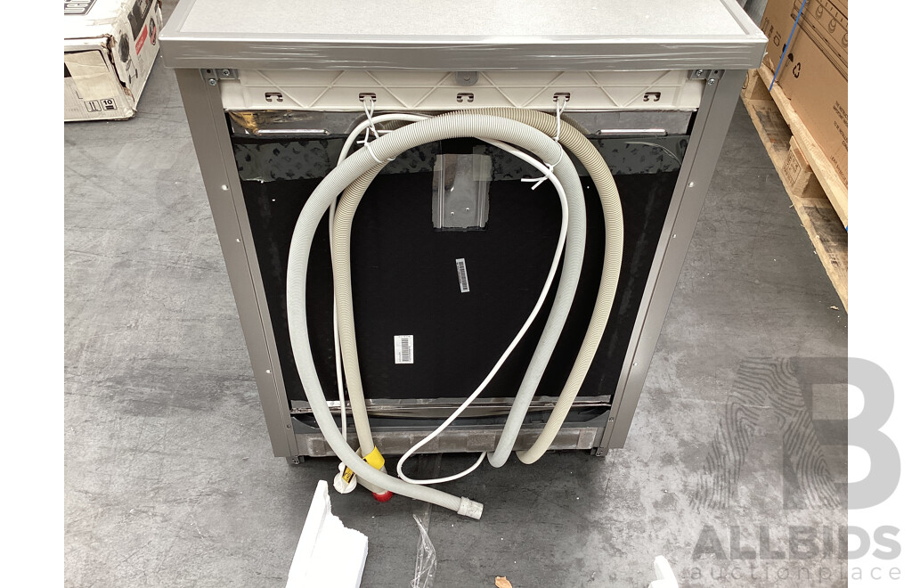 WESTINGHOUSE WSF6606XA 60CM Freestanding Dishwasher - ORP $1,099