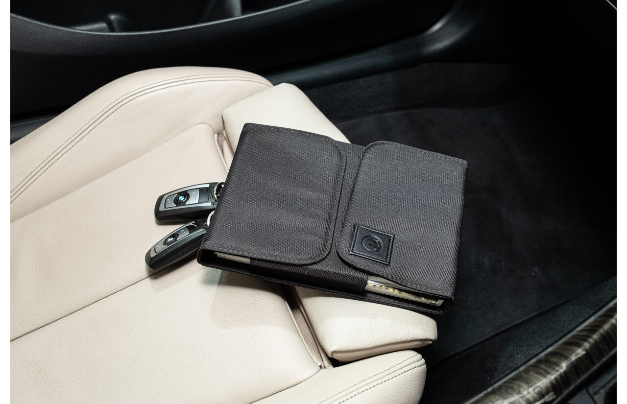 09/2017 BMW 230i Luxury Line (RWD) F22 MY17 2d Coupe Deep Sea Blue Metallic Turbo 2.0L