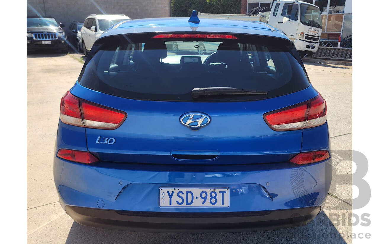 4/2017 Hyundai i30 Active PD MY17 5d Hatchback Blue 2.0L