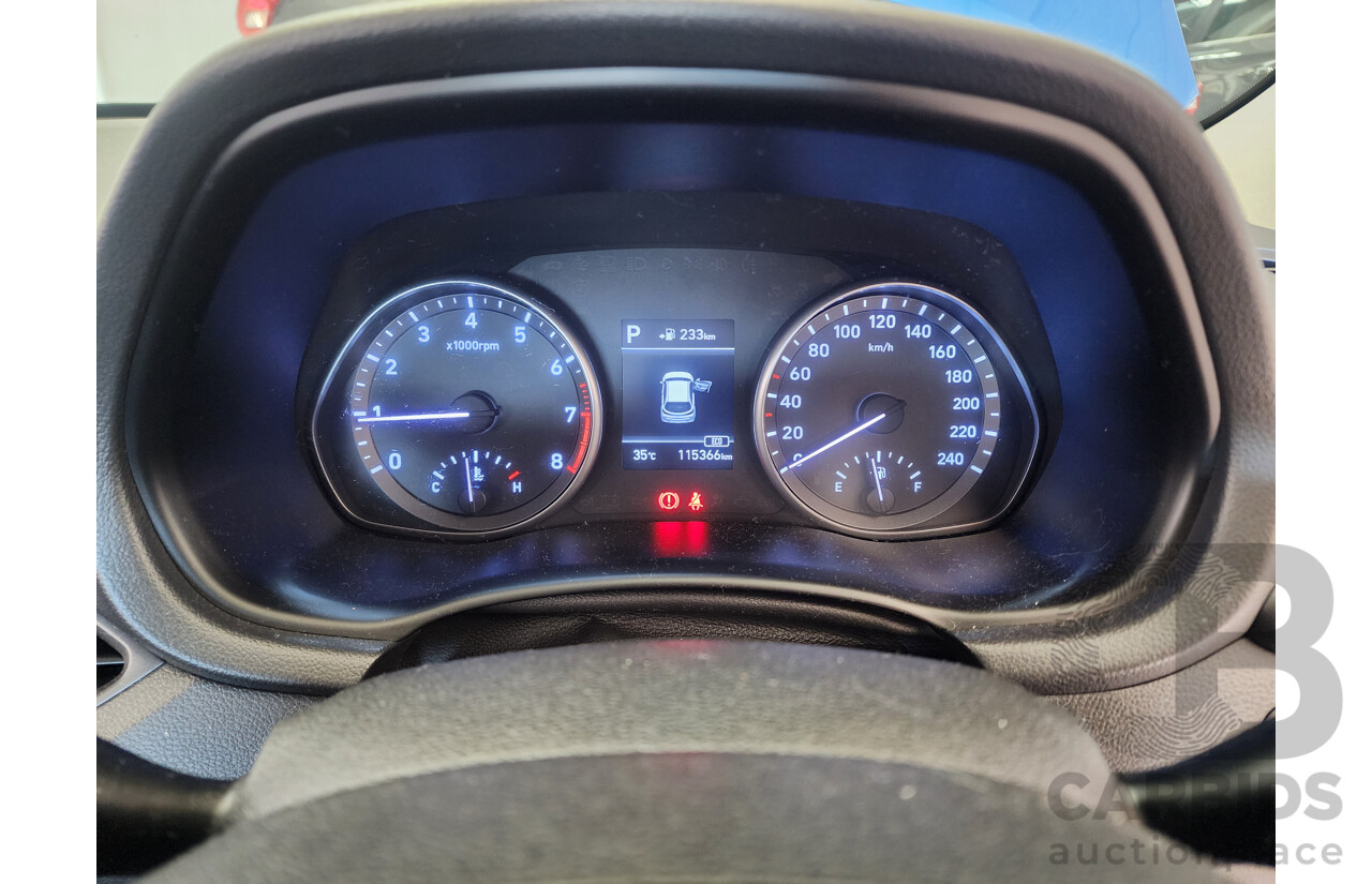 4/2017 Hyundai i30 Active PD MY17 5d Hatchback Blue 2.0L