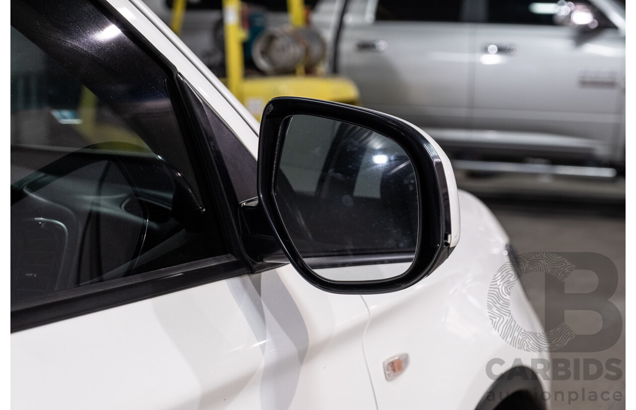 04/2019 Mitsubishi Outlander ES ADAS (FWD) ZL MY19 4d Wagon Solid White 2.4L