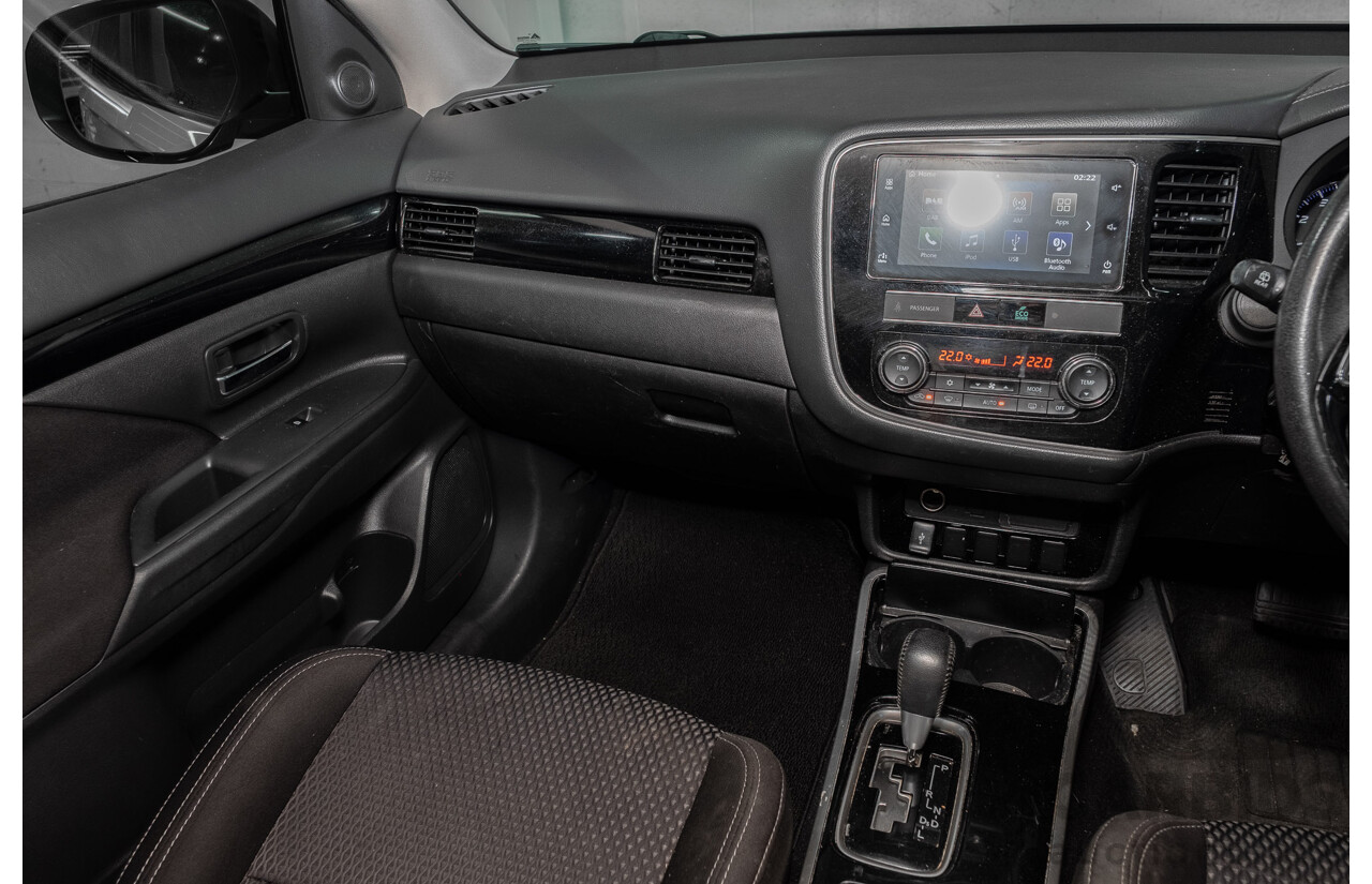 04/2019 Mitsubishi Outlander ES ADAS (FWD) ZL MY19 4d Wagon Solid White 2.4L