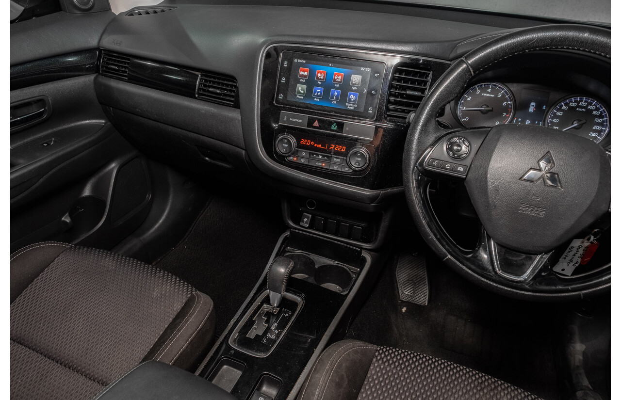 04/2019 Mitsubishi Outlander ES ADAS (FWD) ZL MY19 4d Wagon Solid White 2.4L