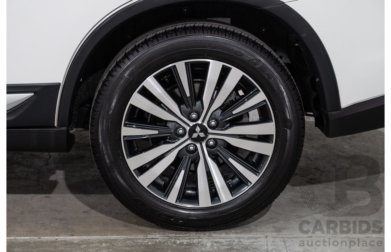04/2019 Mitsubishi Outlander ES ADAS (FWD) ZL MY19 4d Wagon Solid White 2.4L