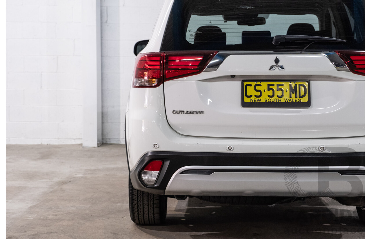 04/2019 Mitsubishi Outlander ES ADAS (FWD) ZL MY19 4d Wagon Solid White 2.4L