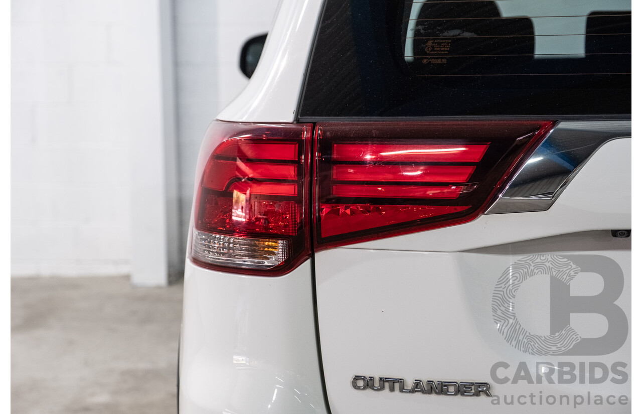04/2019 Mitsubishi Outlander ES ADAS (FWD) ZL MY19 4d Wagon Solid White 2.4L