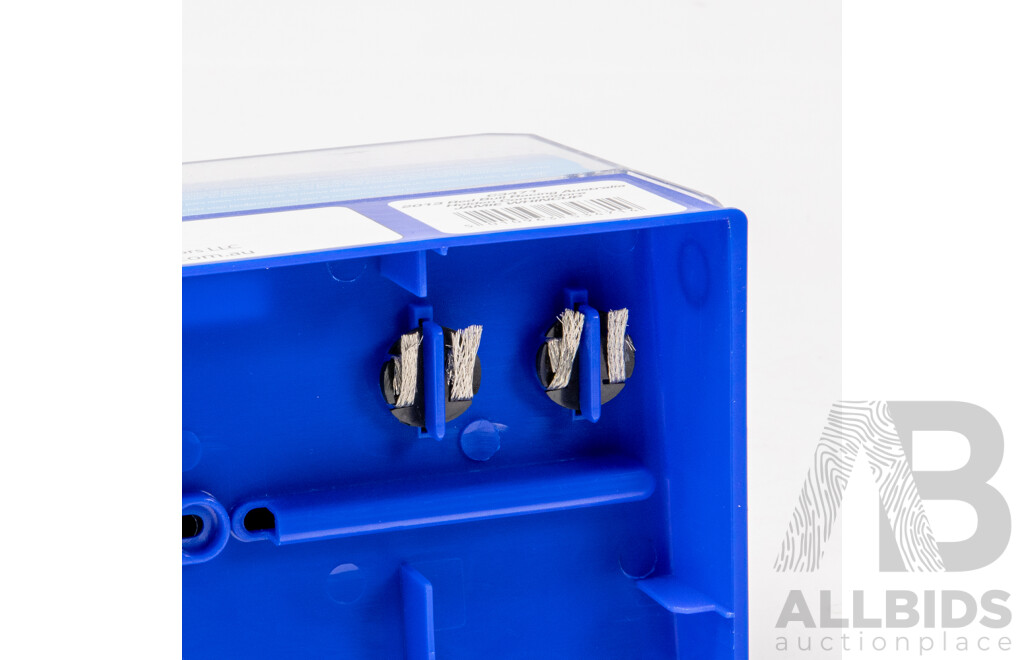 Scalextric 2013 Holden Commodore  1:32 Scale Slot Cars