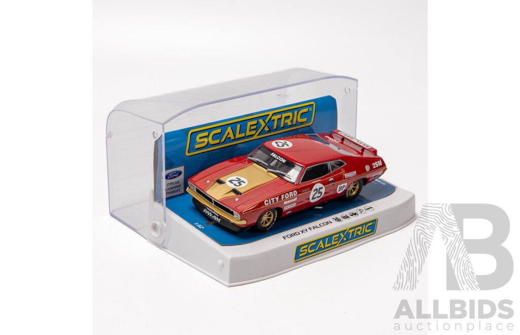 Scalextric 1971 Ford Falcon XY 1:32 Scale Slot Car