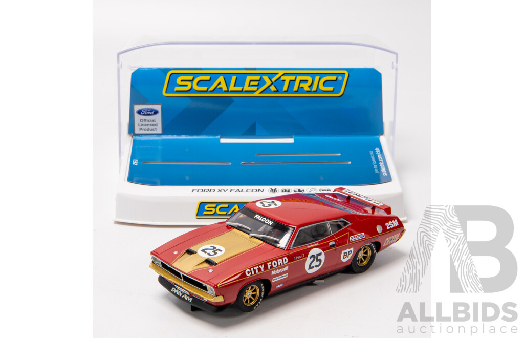 Scalextric 1971 Ford Falcon XY 1:32 Scale Slot Car
