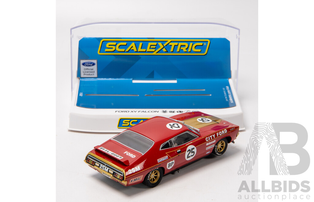 Scalextric 1971 Ford Falcon XY 1:32 Scale Slot Car
