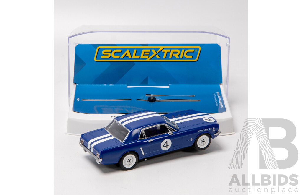 Scalextric Neptune Racing Ford Mustang 1:32 Scale Slot Car