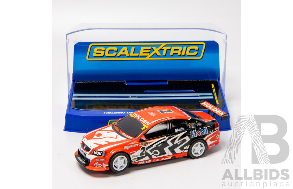 Scalextric 2007 Holden VE HRT Commodore 1:32 Scale Slot Car