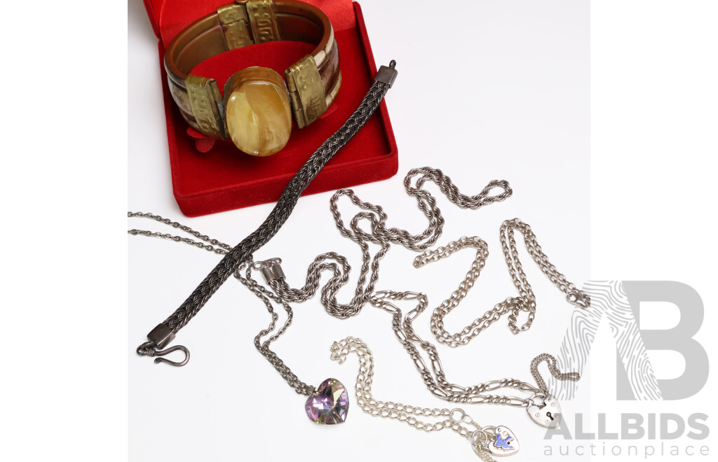 Assorted Chains and Bracelets. 925 Silver and Non Silver - Lot of 7