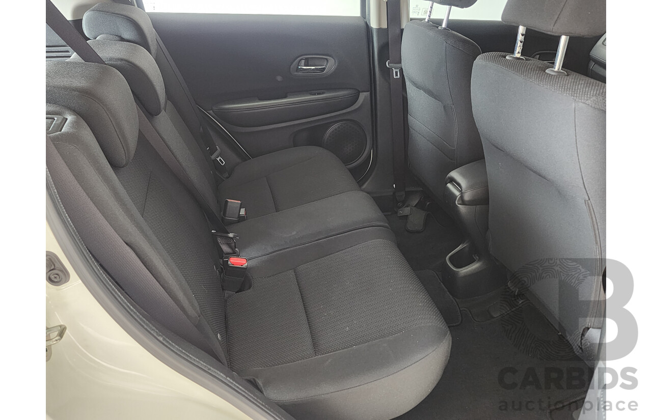 5/2015 Honda Hr-V VTi  4d Wagon White 1.8L
