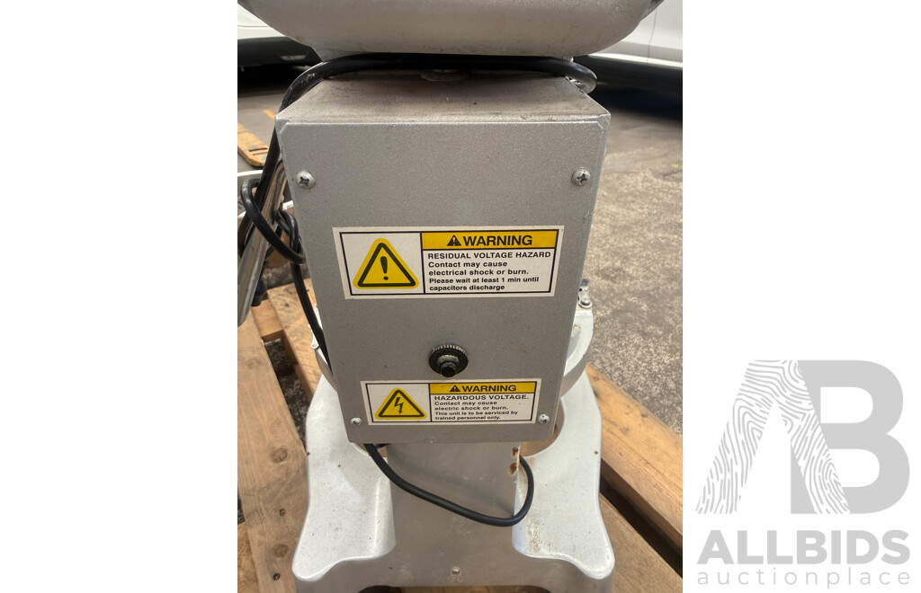 Buffalo CD606-A is a Heavy-duty, Commercial 20-litre Planetary Mixer