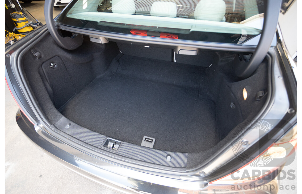 11/2011 Mercedes-Benz C250 CDI Avantguard W204 MY11 4D Sedan Magnetite Black 2.1L