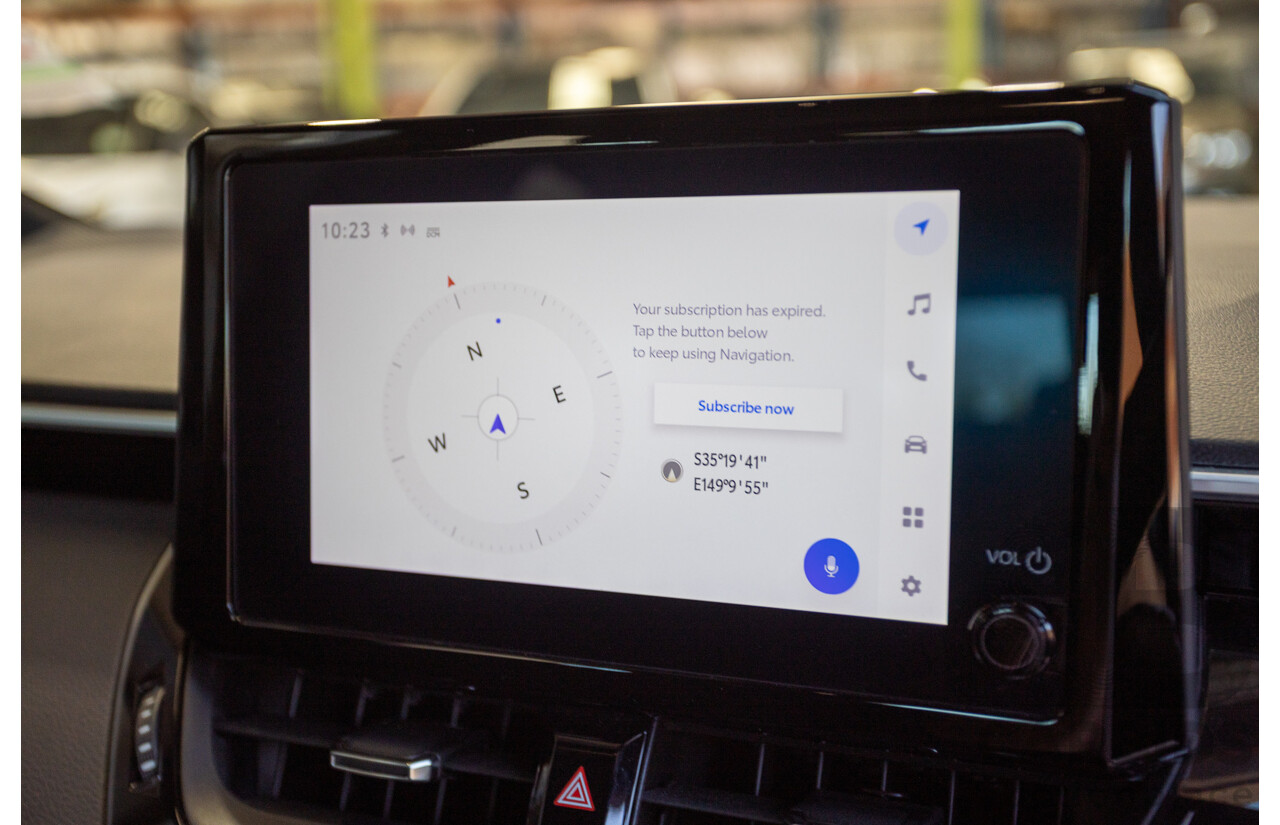 11/2024 Toyota Corolla Ascent Sport Hybrid ZWE219R 5D Hatchback Glacier White 1.8L - 70kw Hybrid