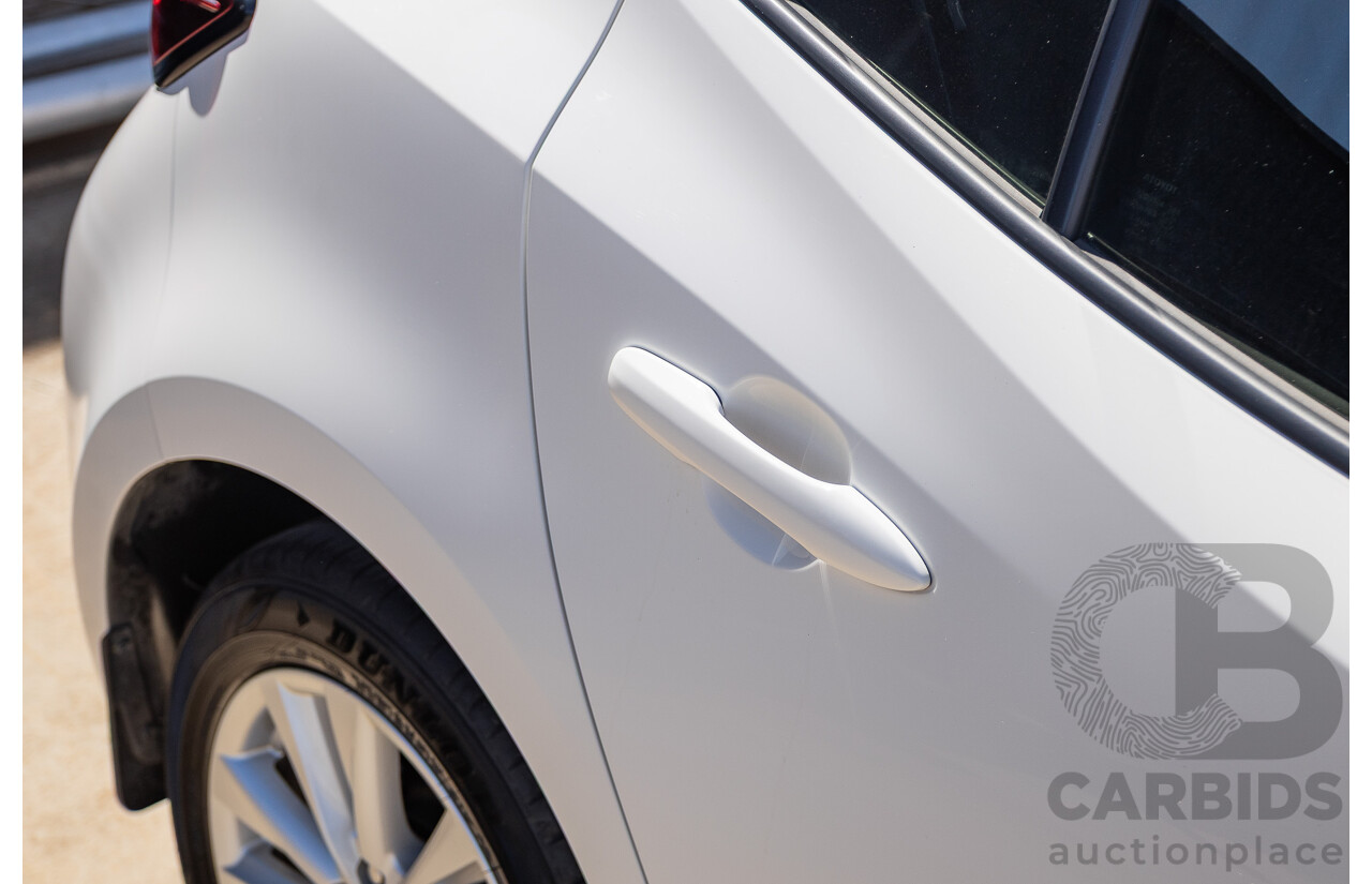 11/2024 Toyota Corolla Ascent Sport Hybrid ZWE219R 5D Hatchback Glacier White 1.8L - 70kw Hybrid