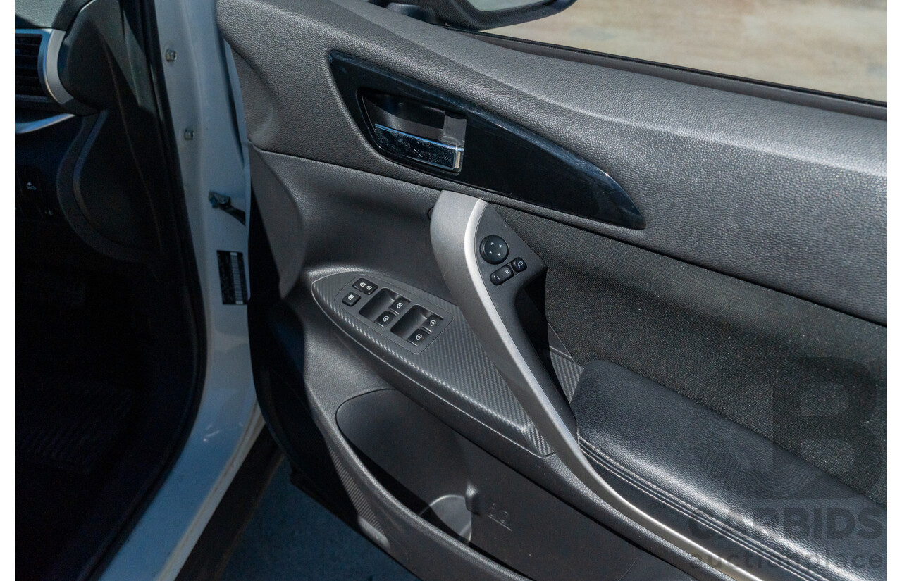 11/2019 Mitsubishi Eclipse Cross LS (2WD) YA MY20 4D Wagon Wicked White Turbo 1.5L