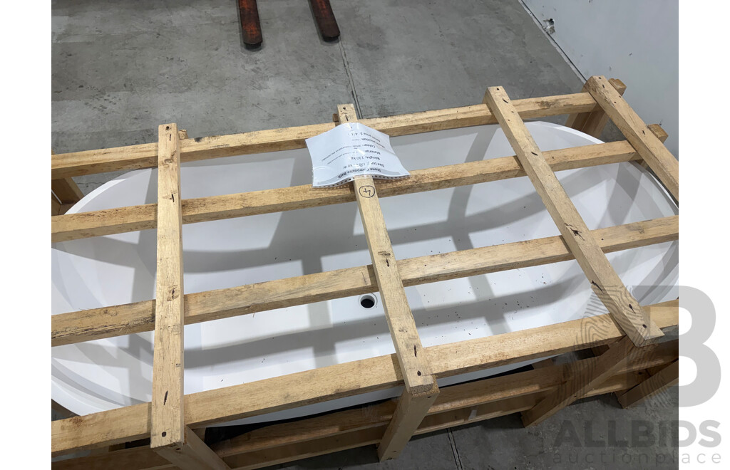 Stone Composite Bath - White  (170L X 80W ) - ORP $4,000.00