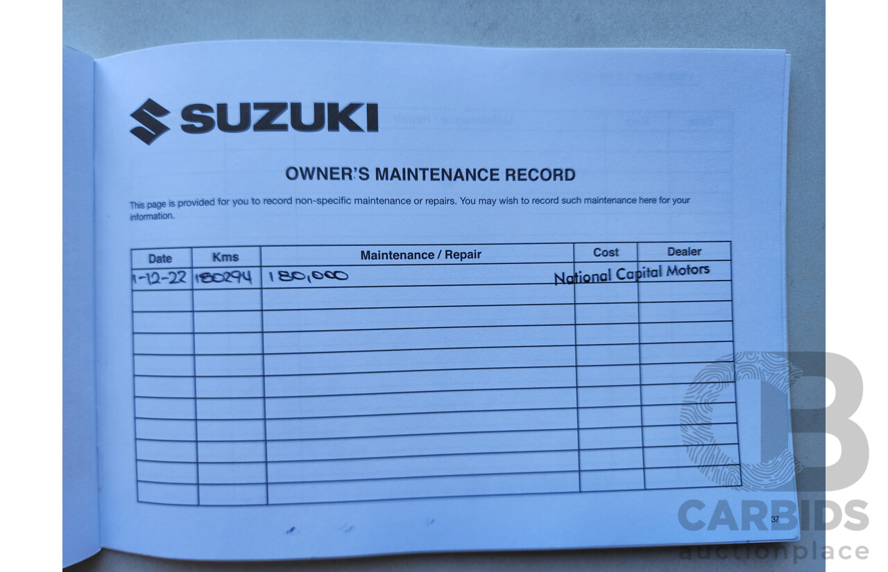 12/2010 Suzuki Kizashi XL FR 4d Sedan White 2.4L