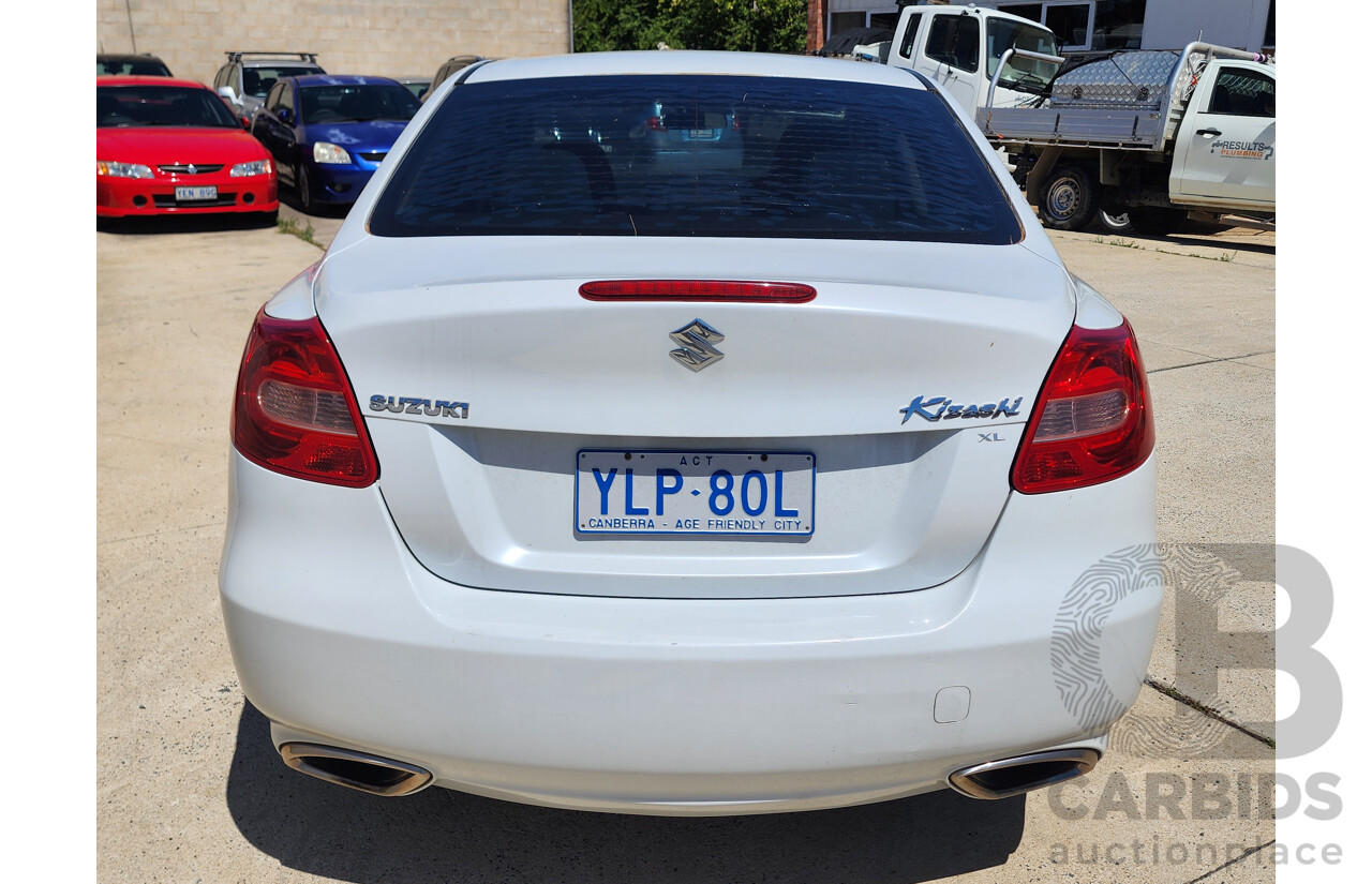 12/2010 Suzuki Kizashi XL FR 4d Sedan White 2.4L
