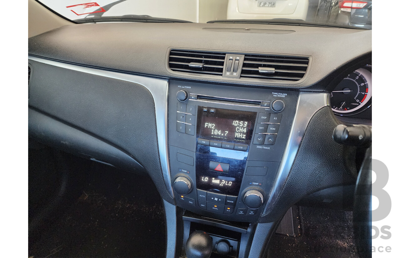 12/2010 Suzuki Kizashi XL FR 4d Sedan White 2.4L