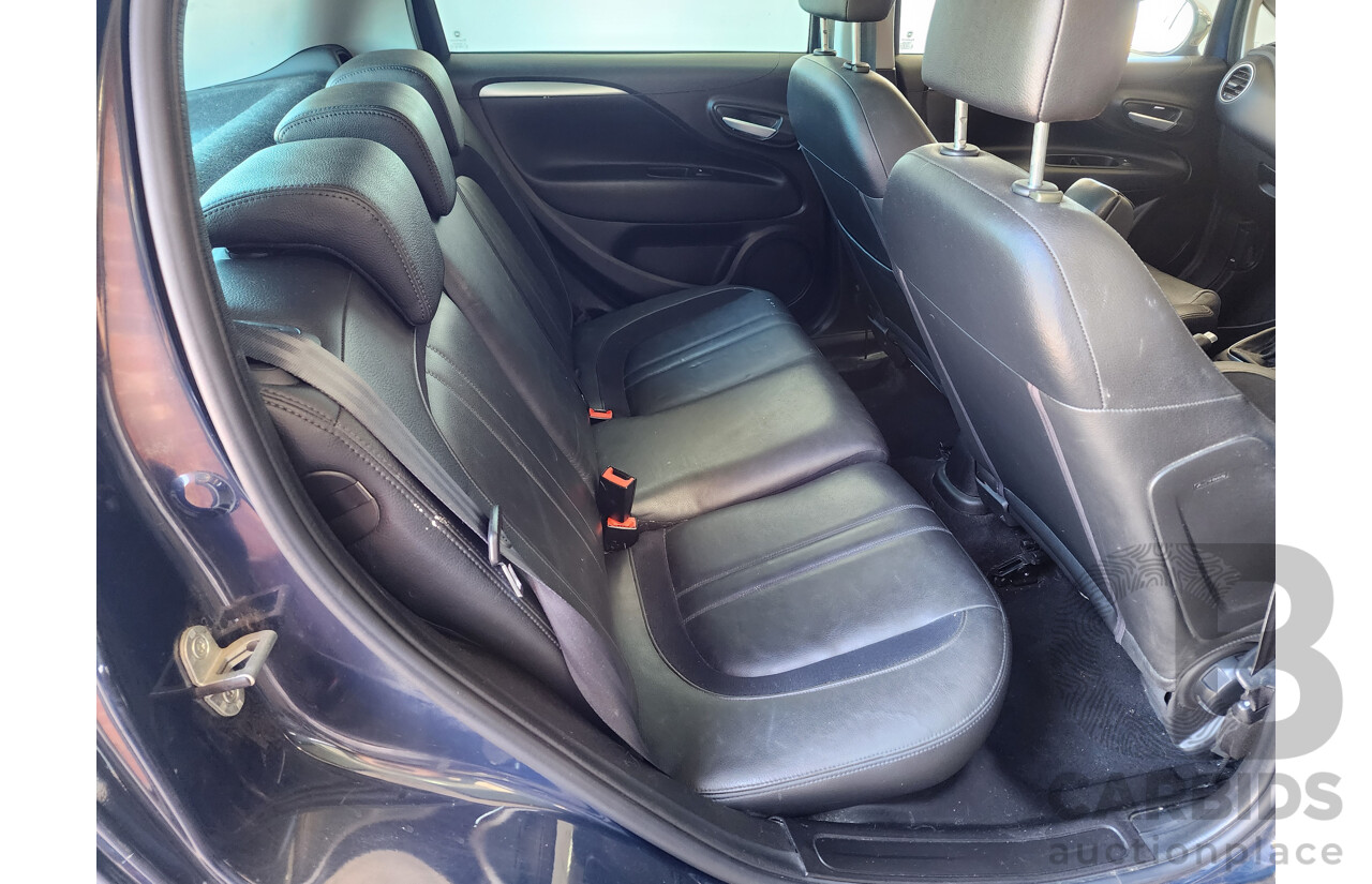 10/2013 Fiat Punto Lounge MY13 5d Hatchback Blue 1.4L