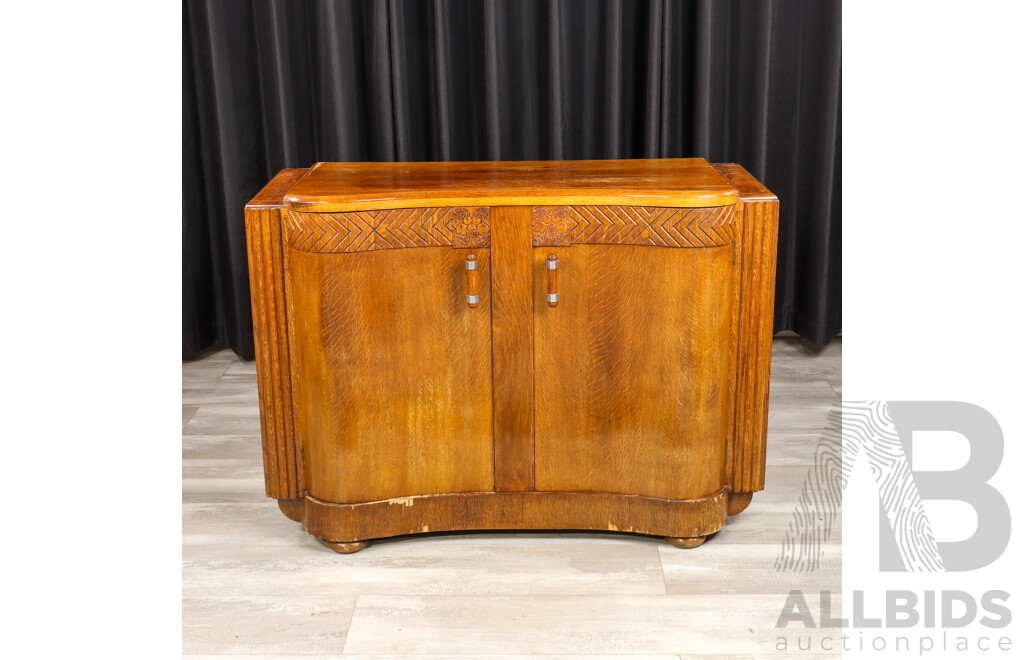 Good Art Deco Oak Two Door Sideboard